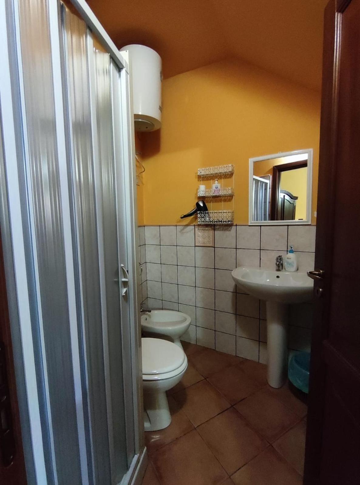 Affittacamere La Cartiera Palazzo Adriano Extérieur photo